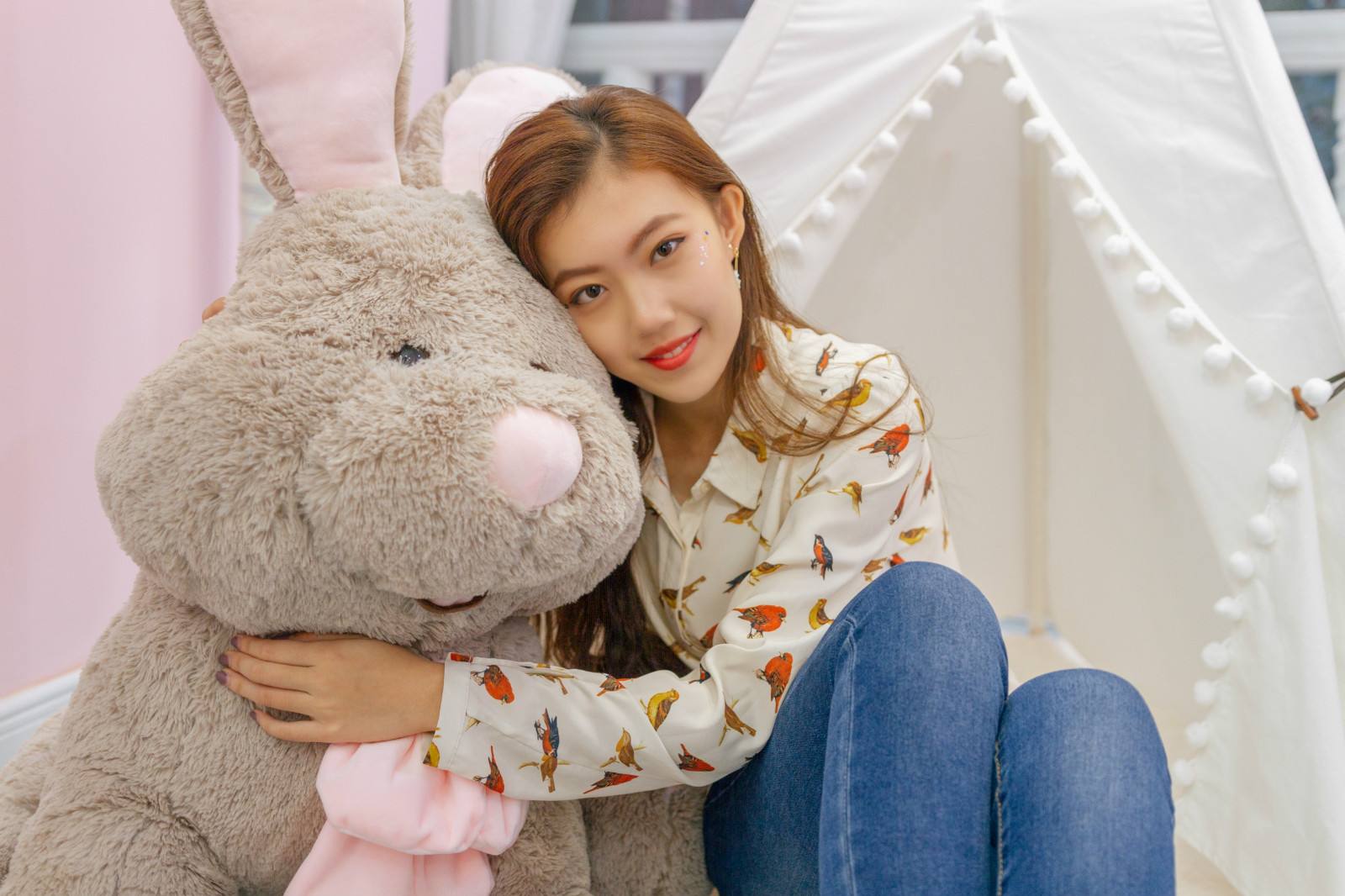 女人被你迷住的4个表现，女人动心后眼神特征