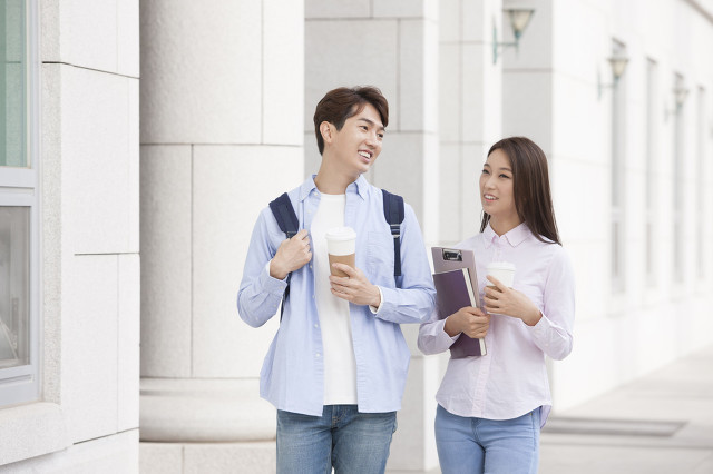 如何看出两个人有私情