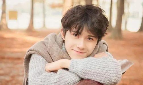 男生会主动对女生肢体接触吗,对不喜欢的人会肢体接触吗