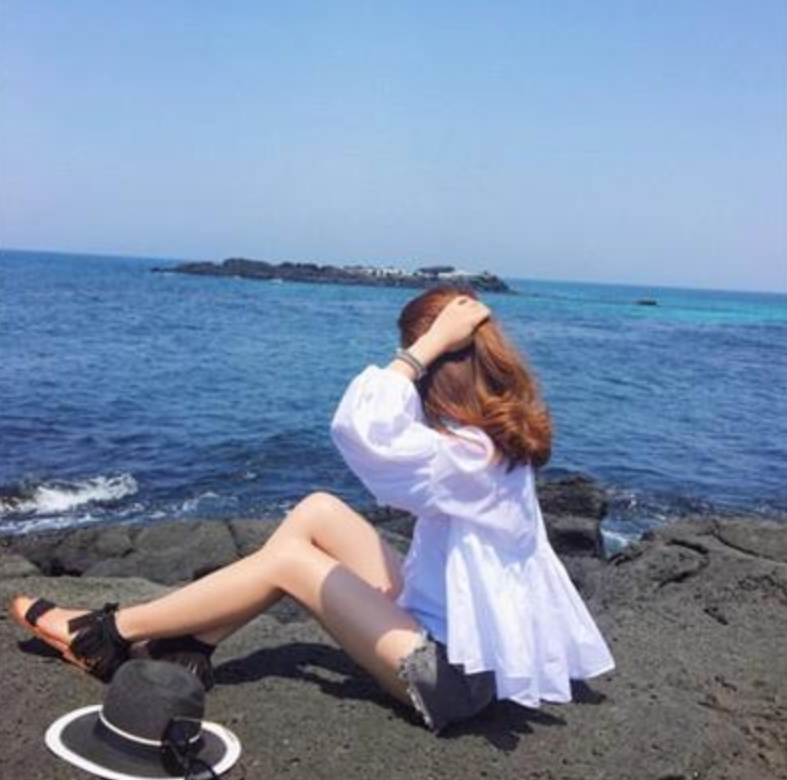 女生不拒绝男生抚摸她的脸是代表什么意思