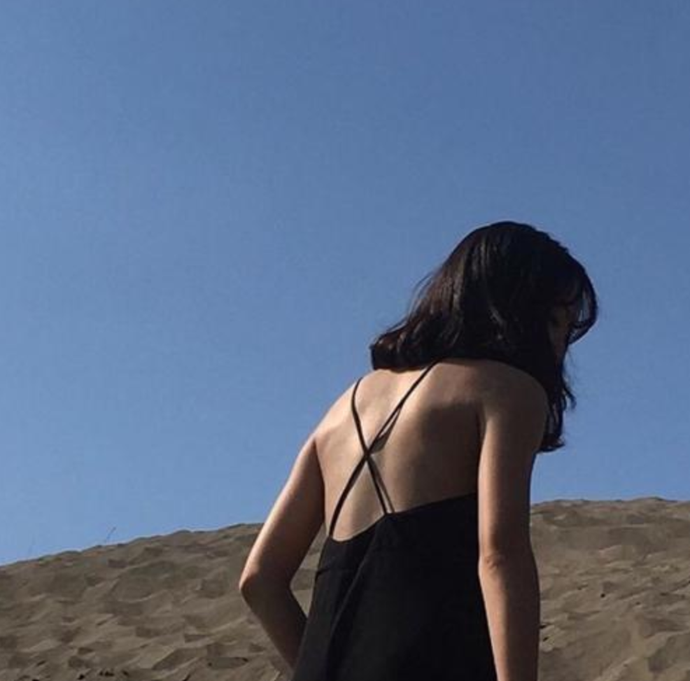 女孩子后背为啥不能摸女生的后背不能随便摸的原因是什么