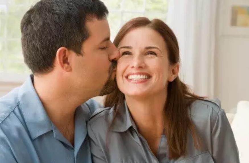 男人多次出轨一个女人会有感情吗,出轨多个女人的男人有真情吗