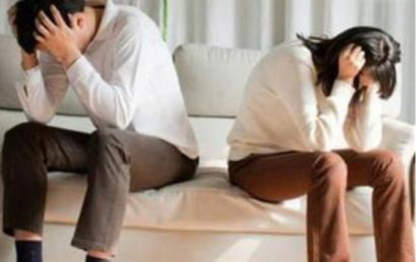 老公背着我摸闺蜜的头算不算出轨,为啥有的女人老了还要出轨