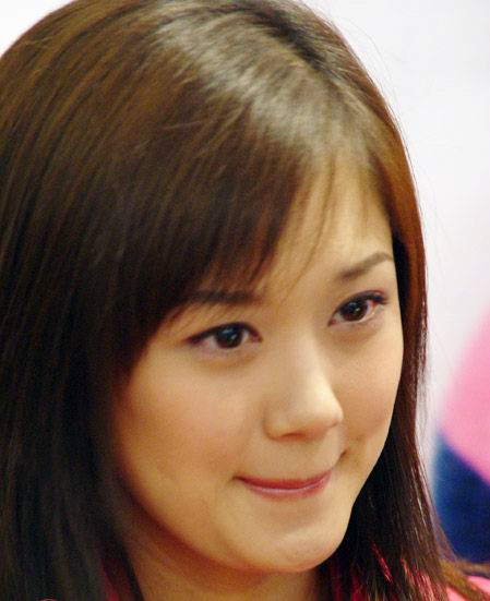 为什么女人喜欢抿嘴,男人见到女人抿嘴是什么心理