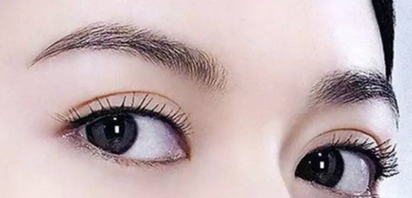 为什么做美瞳线会显老，美瞳线带尾巴好看吗