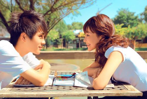 两性暧昧期有一年半了是什么关系