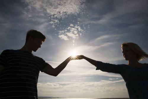 两性暧昧期有一年半了是什么关系