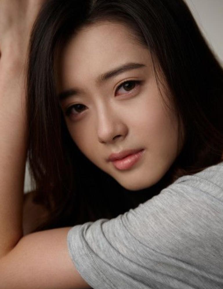 越不理他他就越想找你，为什么越不理他他就越理你