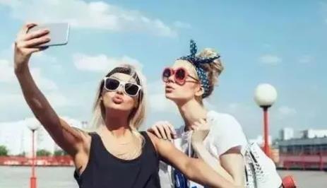 四十岁的女人内心渴望出轨吗,女人渴望和男人交往的表现