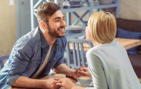 两个人互相喜欢会有身体上的感应，为什么说真爱才闻到体香