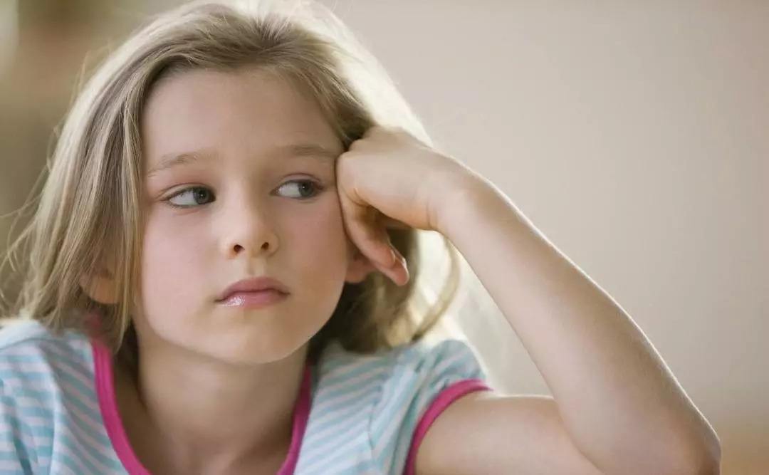 女孩叛逆期最严重的征兆,男生叛逆最严重的年龄阶段