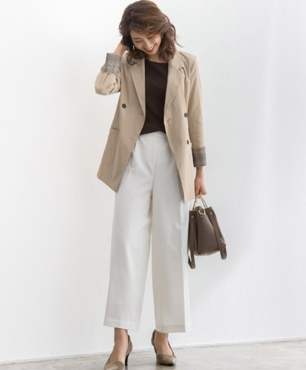 米白色西装外套怎么搭,米白色西装外套的最佳搭配-528时尚网