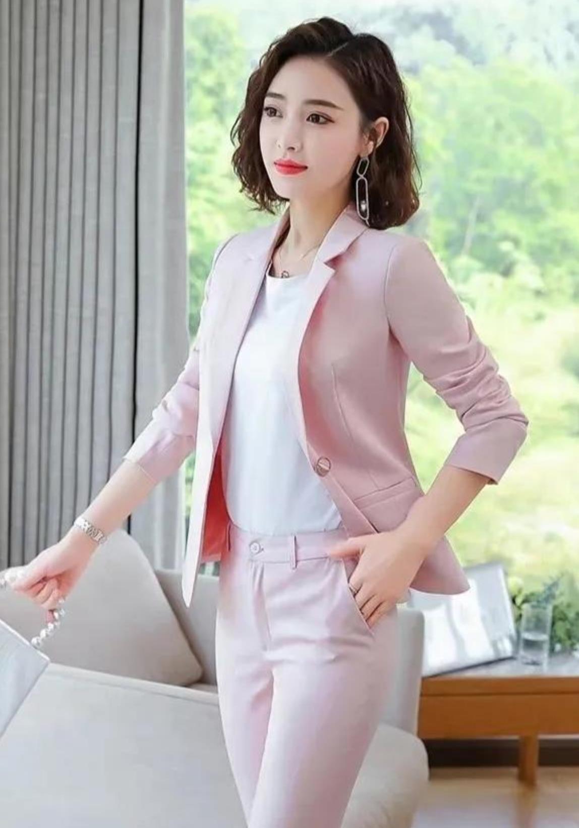 成熟韵味的女人职业装,成熟有韵味的女人穿衣搭配