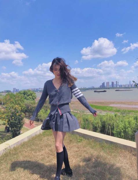 怎么拍照显得身材高大,怎么拍照才能显身材好
