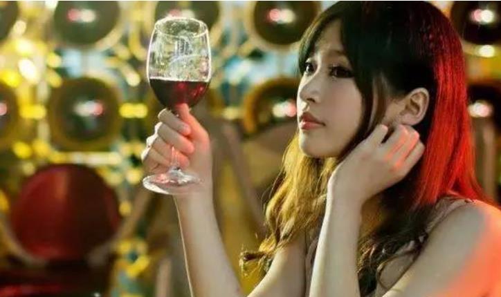 什么是狠角色的女人特点，如何看出女人是狠角色