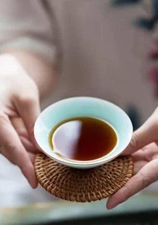 一人一茶静心图片