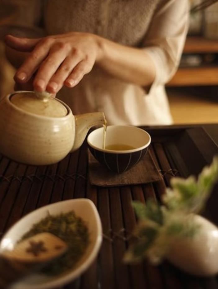 一人一茶静心图片