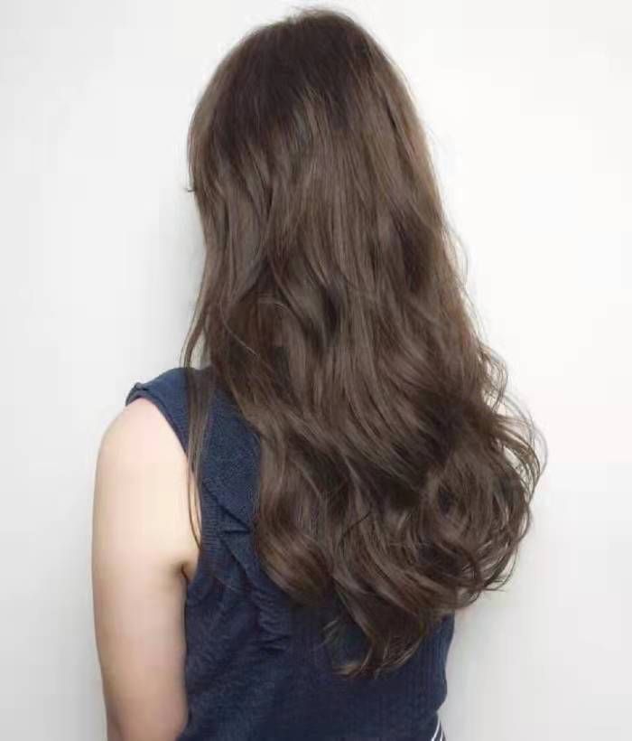 女人白发多留什么发型，白头发多怎么打扮不显老