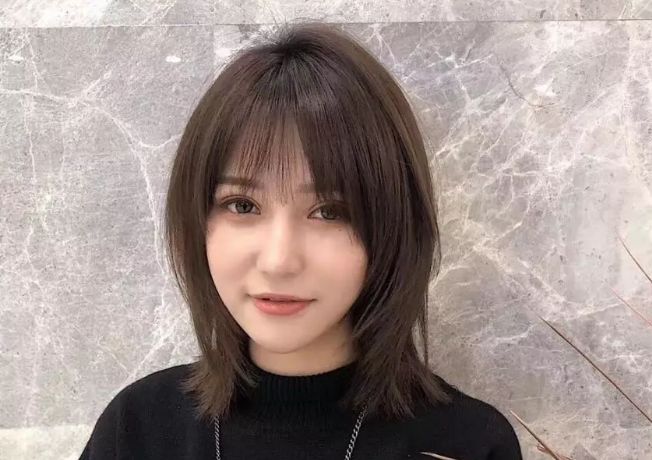 热烫和冷烫哪个危害大，头发细软稀少冷烫好还是热烫好