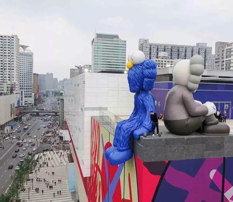 潮牌KAWS是什么意思,KAWS为什么这么火