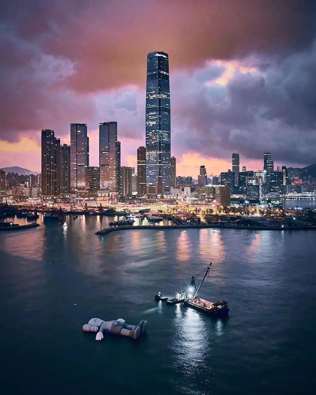 潮牌KAWS是什么意思,KAWS为什么这么火