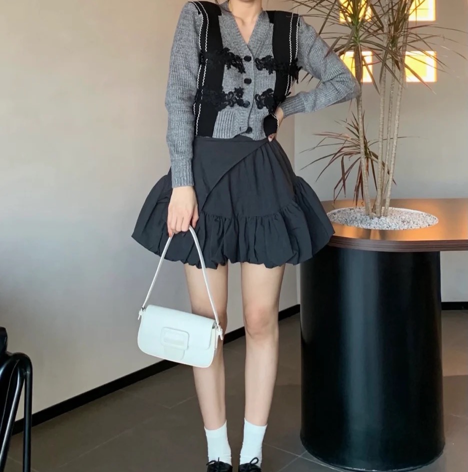 花苞裙怎么搭配好看,下身花苞裙上身怎么搭配