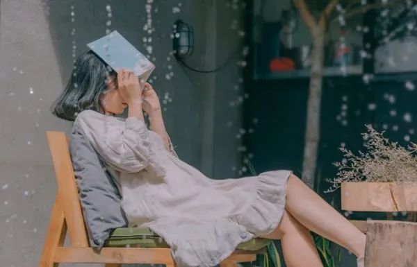 一个人很谦卑说明什么，谦虚低调的女人好不好