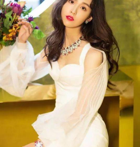 男人喜欢大波浪原因,为什么男人都喜欢大波浪