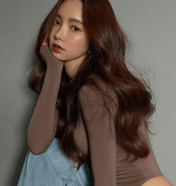 男人喜欢大波浪原因,为什么男人都喜欢大波浪