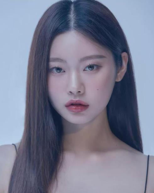 真正的美女都是鹅蛋脸吗,菱形脸为什么是富贵脸