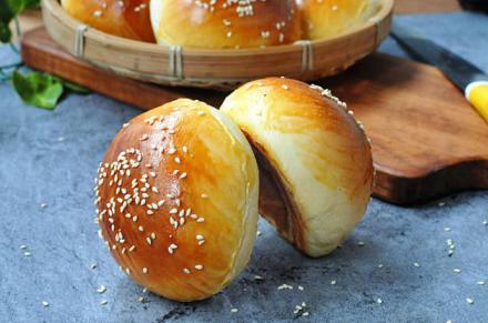 自己做面包为啥不蓬松,自己做蛋糕不松软是什么原因