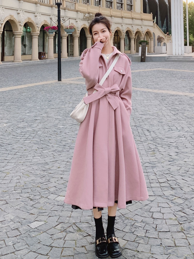 裙摆式大衣怎么搭配,大衣裙中长款怎么搭配