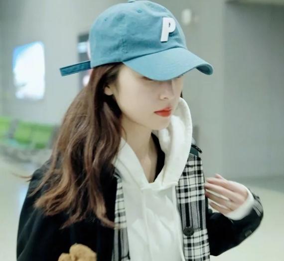 买卫衣选什么颜色最好,卫衣哪个颜色最洋气