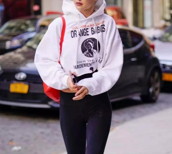 买卫衣选什么颜色最好,卫衣哪个颜色最洋气