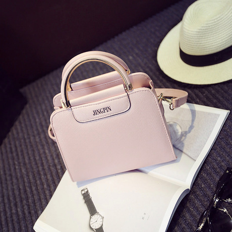 女人三种包包不能背,旧包为什么不能扔