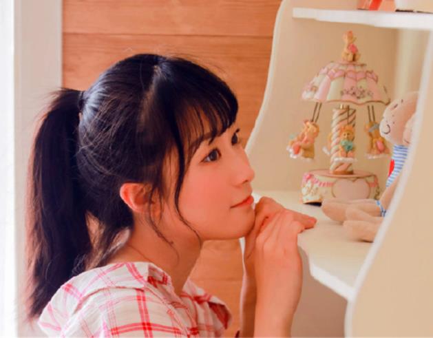 下意识摸鼻子代表什么,频繁摸鼻子是什么心理