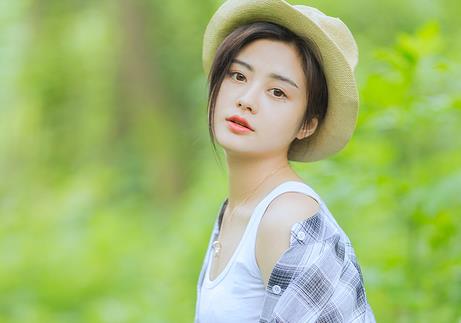 下意识摸鼻子代表什么,频繁摸鼻子是什么心理