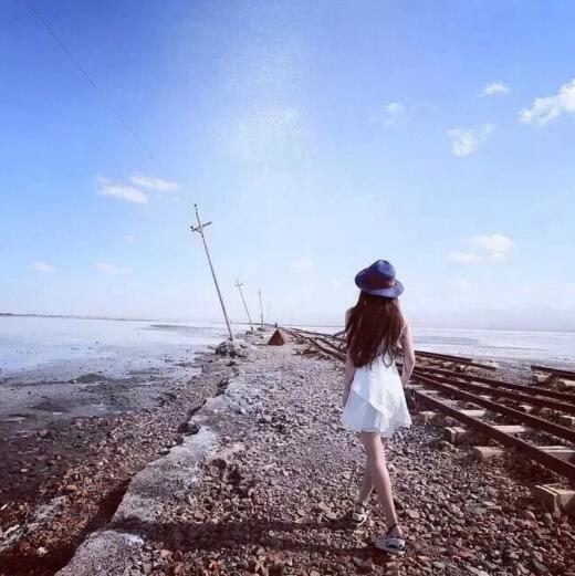 女人图片伤感背影孤独唯美图片