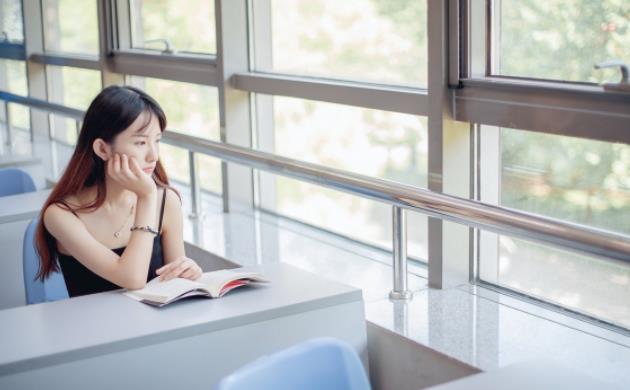 女生见过大世面很淡定的表现,女生见过大世面的标准