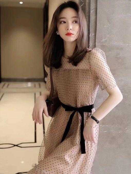 高个子如何穿搭不显壮,高个子显壮女生如何穿搭出温柔风