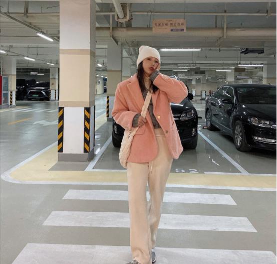 高个子如何穿搭不显壮,高个子显壮女生如何穿搭出温柔风