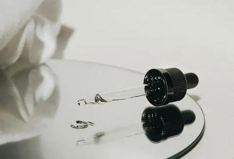 精华和爽肤水先用哪个，精华和面霜哪个更有必要用