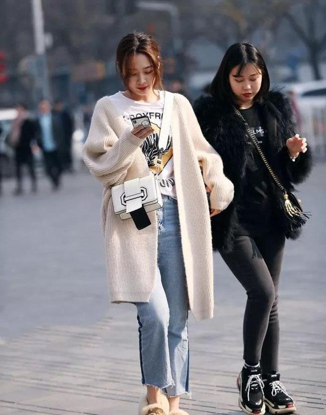 毛毛鞋配什么外套好看，毛毛鞋搭配什么衣服好看图片