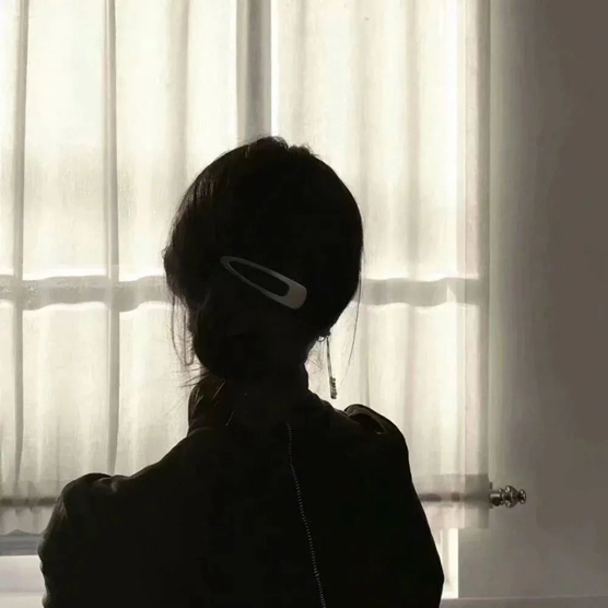 成熟女人背影图片伤感