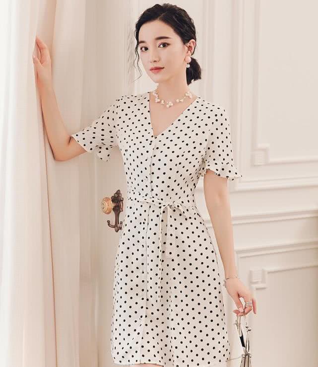 哪种人不适合穿波点,波点衣服不适合什么人