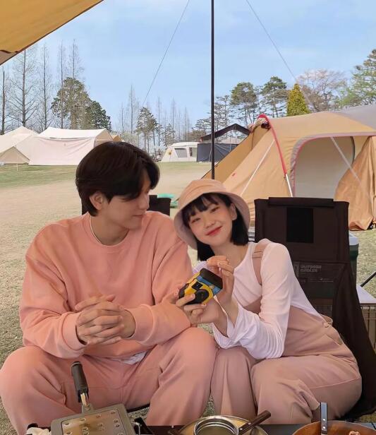 男人和女子交往绝配的表现图