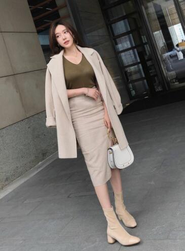 杏色小短靴搭配图片