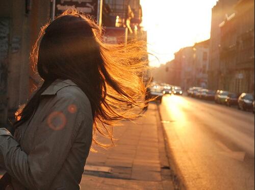 想念若隐若现图片大全