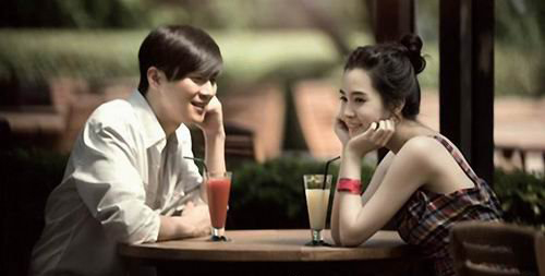 第一次接触女生怎么办,第一次和女生约会适合肢体接触吗