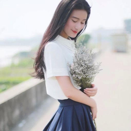 男生为什么想搂女人腰,男生搂女人的腰会有什么感觉